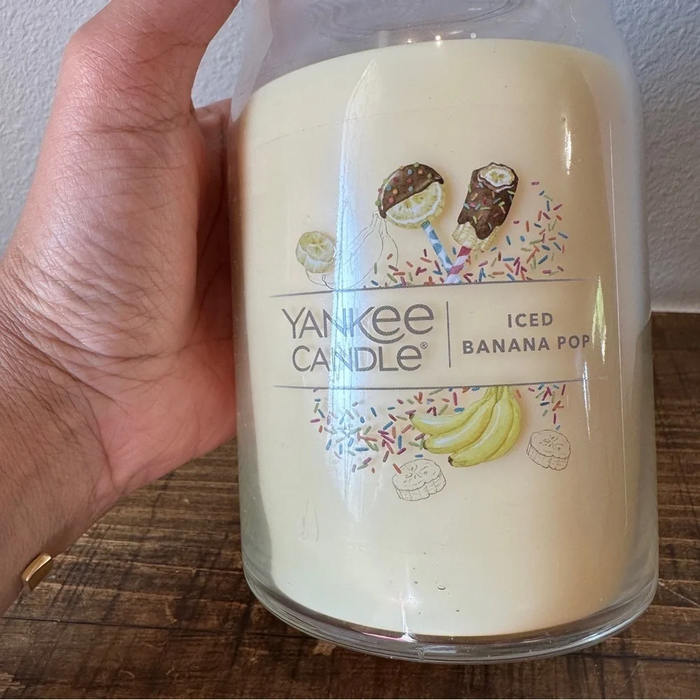 NEW ICED BANANA POP YANKEE CANDLE 20OZ. JAR SIGNATURE 2 WICK SUMMER FRUIT
